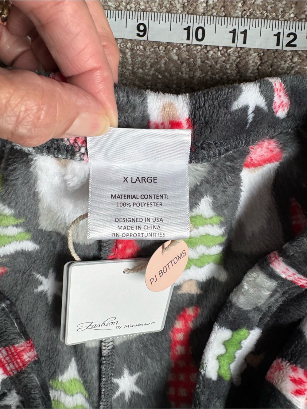 Gray Holiday Gnome PJ Pants & Sherpa Blanket 2-Piece Set Size XL - Picture 10 of 15